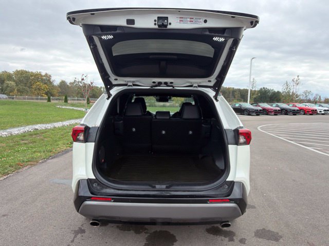 Used 2021 Toyota RAV4 XSE AWD/4WD image 11