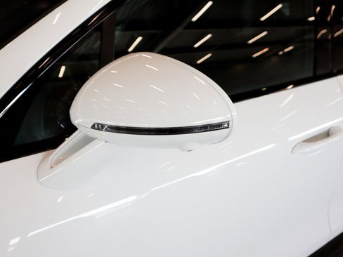 Used 2025 Porsche Macan GTS image 28