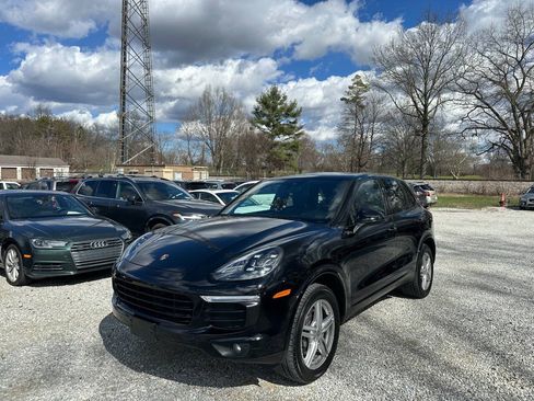 Used 2017 Porsche Cayenne Platinum Edition AWD/4WD image 30