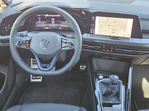 Used 2023 Volkswagen Golf 20th Anniversary Edition image 27