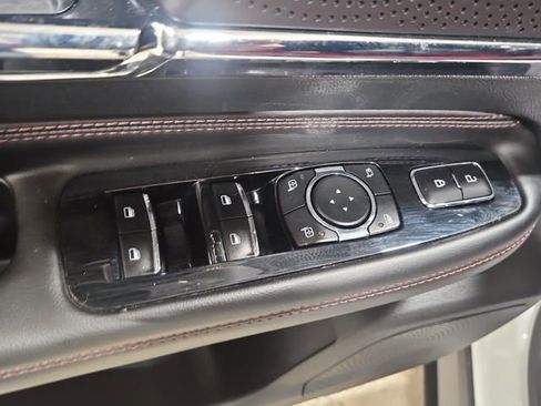 Used 2023 Lincoln Corsair Reserve w/ Rear Removable Package Tray AWD/4WD image 8