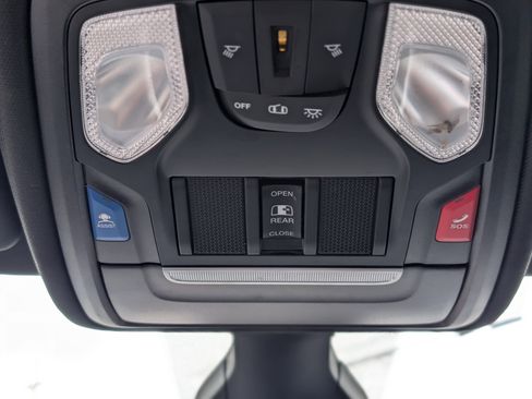 Used 2022 RAM 1500 Big Horn image 25