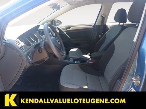 Used 2016 Volkswagen e-Golf SE w/ DC Fast Charging Package FWD image 9