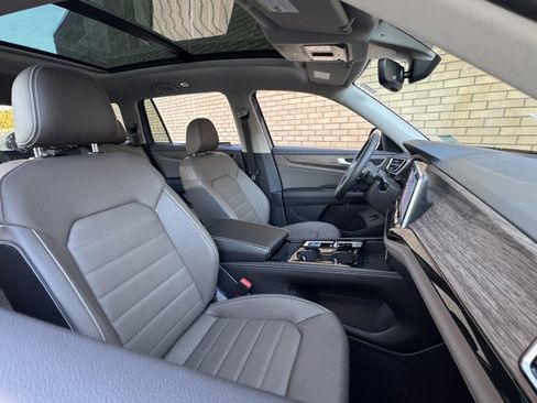 New 2026 Volkswagen Atlas SEL image 12