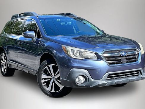 Used 2018 Subaru Outback 2.5i Limited AWD/4WD image 2