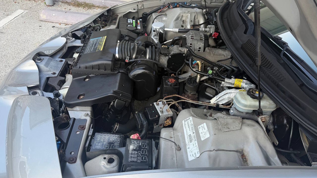 Used 2000 Pontiac Firebird Coupe w/ Opt Pkg RWD image 19