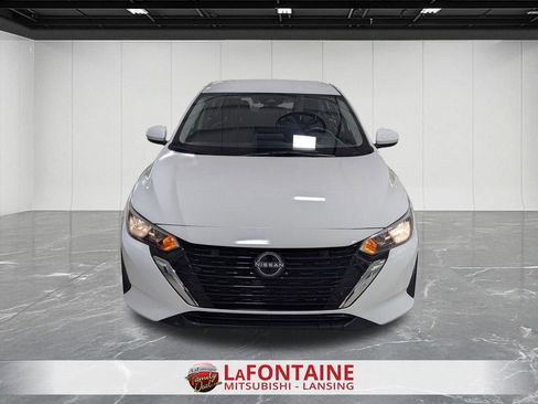 Used 2024 Nissan Sentra SV image 8