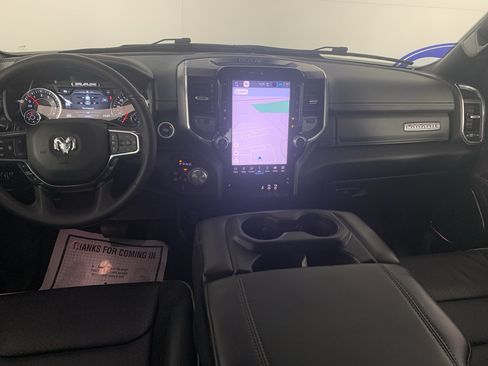 Used 2025 RAM 1500 Laramie AWD/4WD image 33
