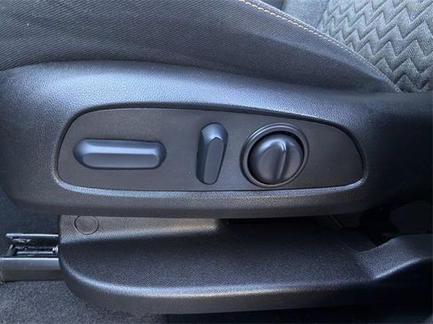 Used 2022 Chevrolet Equinox LT image 24