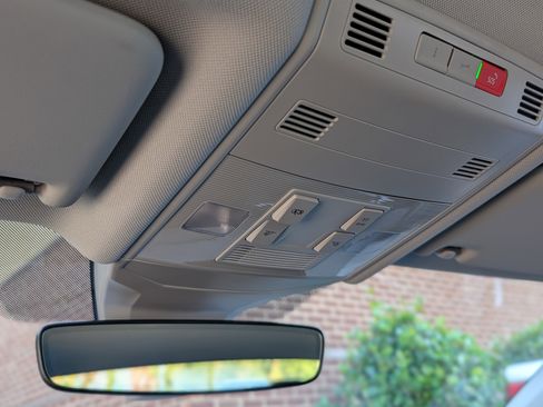 Used 2025 Volkswagen Jetta S image 28