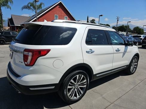 Used 2018 Ford Explorer Platinum AWD/4WD image 3