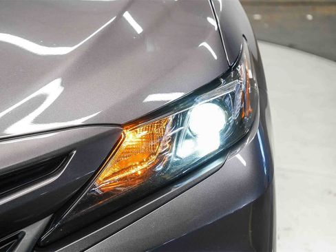 Used 2023 Toyota Camry SE w/ Cold Weather Package image 7