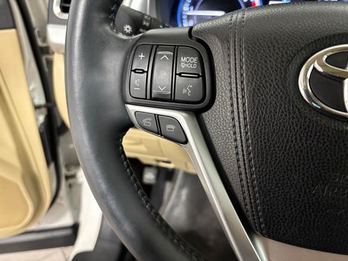 Used 2016 Toyota Highlander Limited Platinum image 21