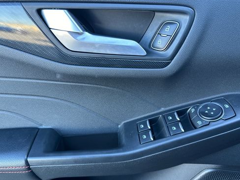 Used 2024 Ford Escape ST-Line Select w/ Tech Pack #1 image 12