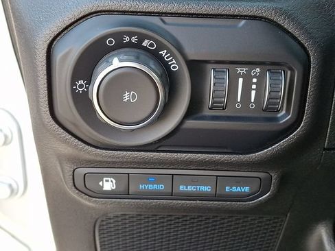 Used 2021 Jeep Wrangler Unlimited Rubicon 4xe w/ Cold Weather Group AWD/4WD image 24