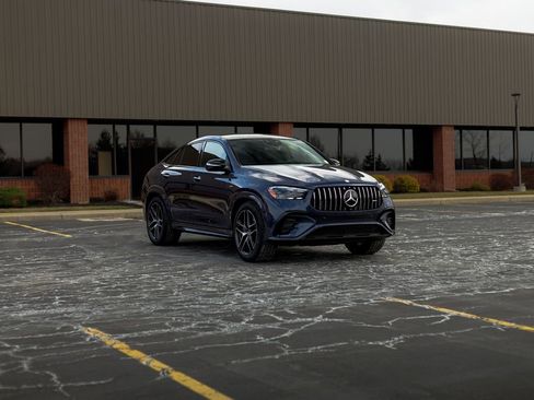 New 2026 Mercedes-Benz GLE 53 AMG 4MATIC Coupe image 9