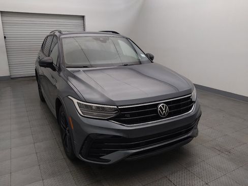 Used 2022 Volkswagen Tiguan SE R-Line image 14