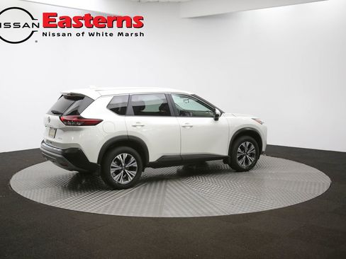 Used 2022 Nissan Rogue SV image 60