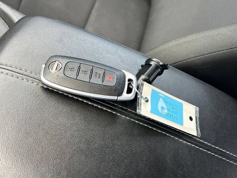 Used 2025 Nissan Sentra S FWD image 28