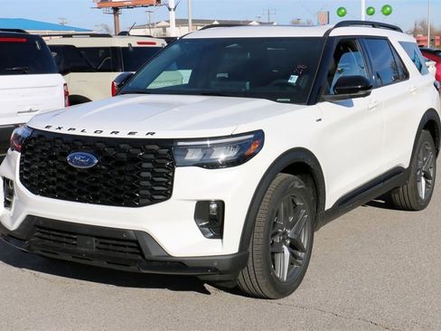 New 2026 Ford Explorer ST-Line w/ ST-Line Street Pack image 2