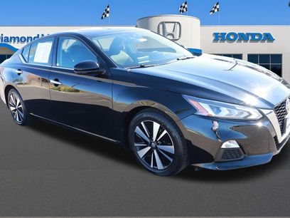 Used 2022 Nissan Altima 2.5 SV w/ SV Premium Package