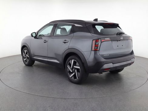 Used 2025 Nissan Kicks SV image 6