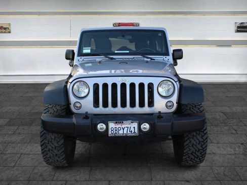 Used 2018 Jeep Wrangler Unlimited Sport w/ Connectivity Group AWD/4WD image 2