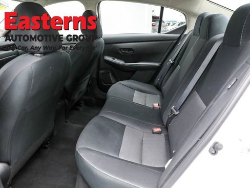 Used 2024 Nissan Sentra SV image 39