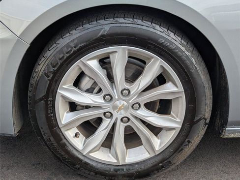 Used 2024 Chevrolet Malibu LT FWD image 9
