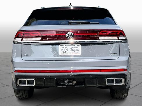 New 2026 Volkswagen Atlas Cross Sport SEL Premium R-Line AWD/4WD image 4