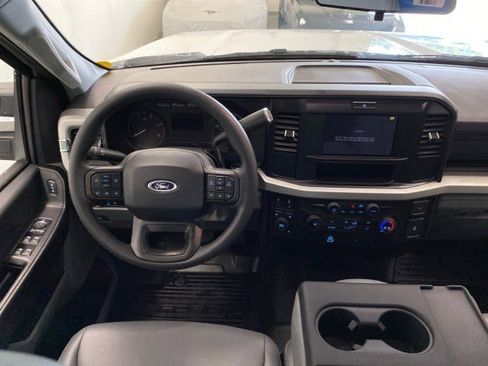 New 2025 Ford F550 4x4 Crew Cab Super Duty image 18