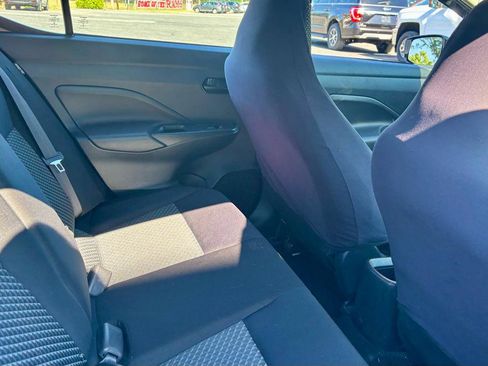 Used 2021 Nissan Versa S FWD image 11