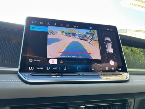 New 2026 Volkswagen Tiguan SE R-Line FWD image 37