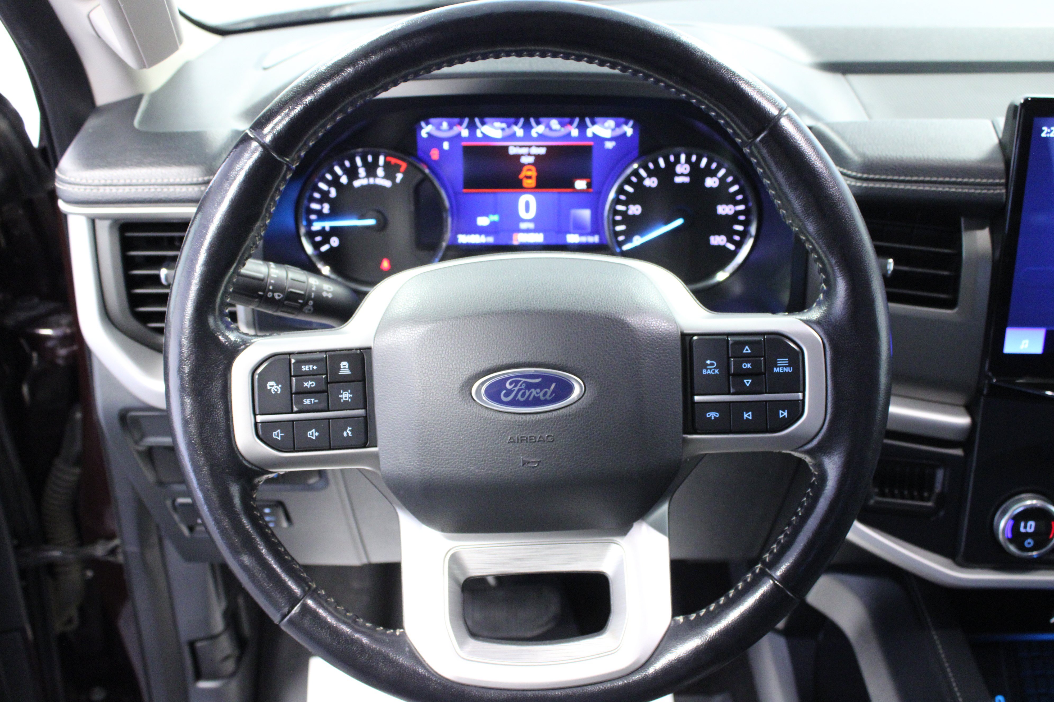 Used 2023 Ford Expedition XLT AWD/4WD image 18