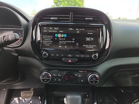 Used 2021 Kia Soul Turbo FWD image 24