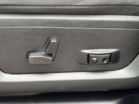 Used 2026 RAM 2500 Big Horn AWD/4WD image 12