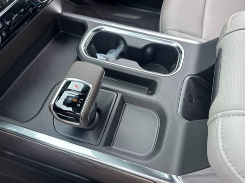 New 2026 GMC Sierra 1500 SLT w/ SLT Premium Plus Package AWD/4WD image 24