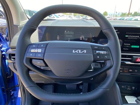 New 2026 Kia Sportage EX FWD image 17
