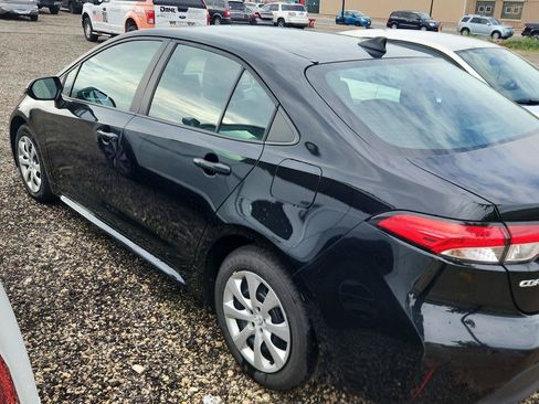 Used 2024 Toyota Corolla LE FWD image 5