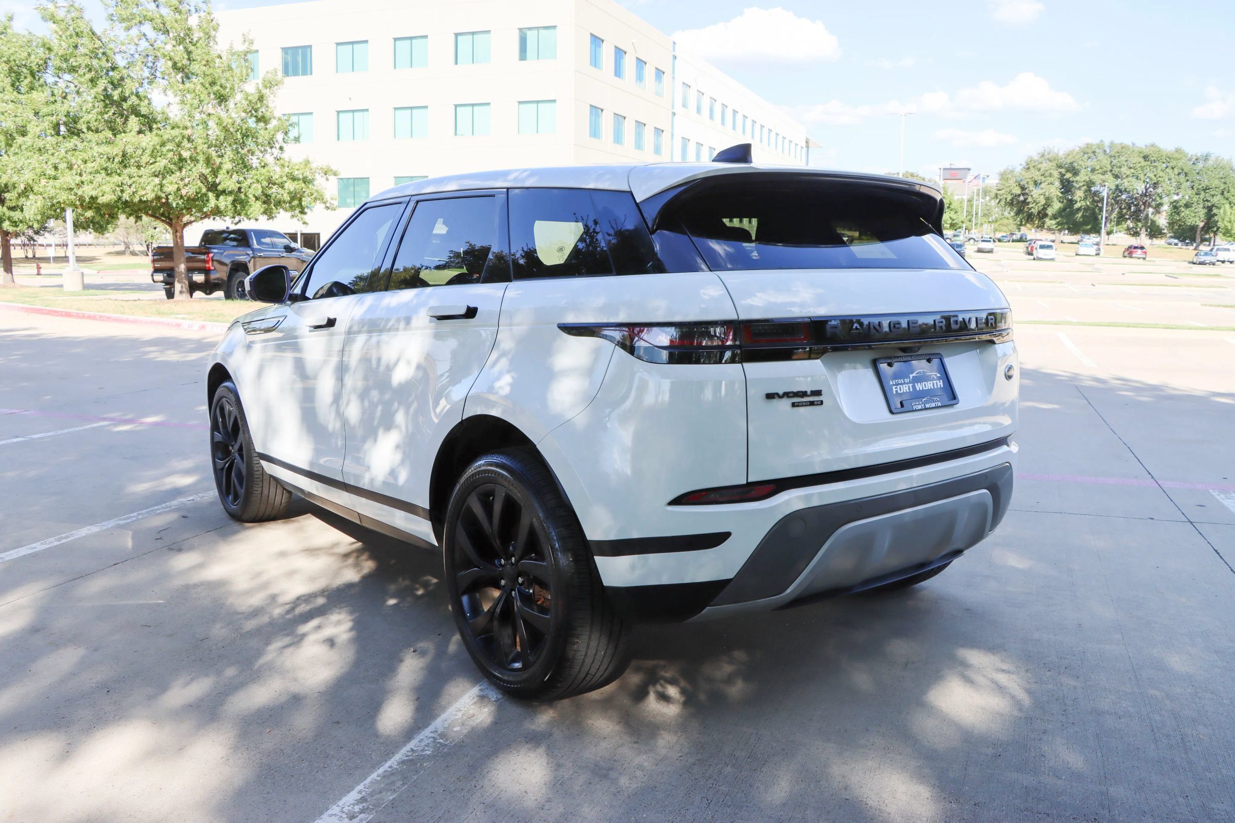 Used 2020 Land Rover Range Rover Evoque SE AWD/4WD image 5