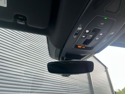 New 2025 Porsche Cayenne image 22