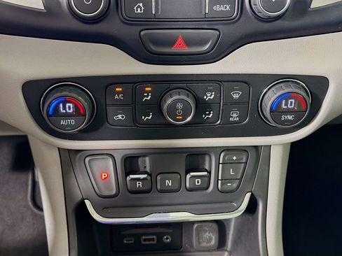 Used 2019 GMC Terrain SLT w/ Preferred Package image 18