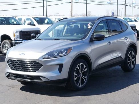 Used 2022 Ford Escape SE w/ SE Sport Appearance Package AWD/4WD image 7