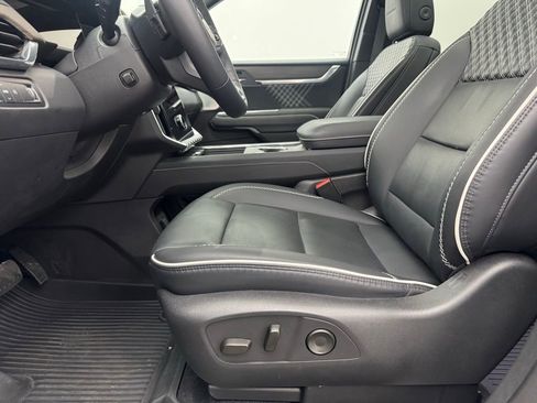 Used 2025 GMC Acadia Denali w/ Super Cruise Package FWD image 21