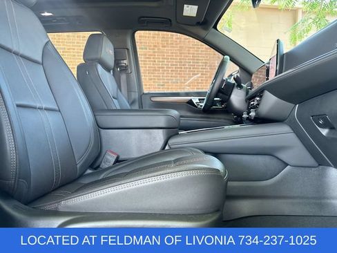 Certified 2025 Chevrolet Tahoe High Country AWD/4WD image 29