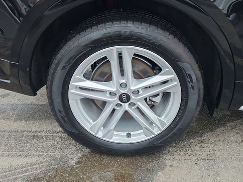 Used 2024 Audi Q5 e Premium Plus w/ Premium Plus Package image 9