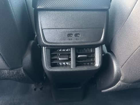 Used 2025 Chevrolet Equinox LT AWD/4WD image 18