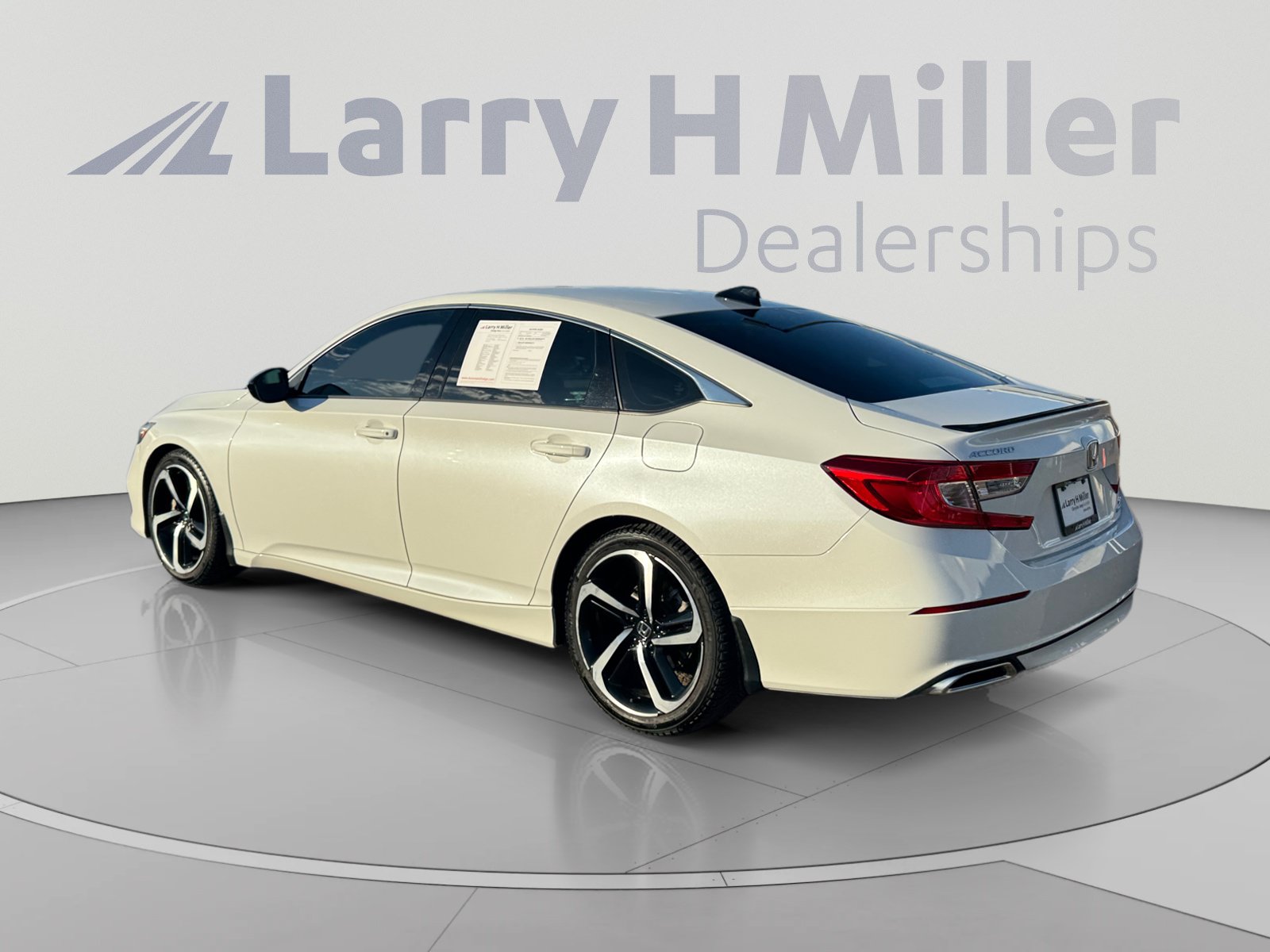 Used 2022 Honda Accord Sport image 3