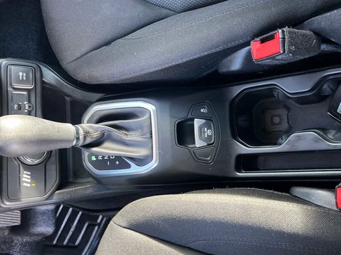 Used 2018 Jeep Renegade Sport w/ Power & Air Group AWD/4WD image 19