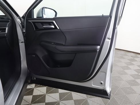 New 2026 Mitsubishi Outlander SE image 25